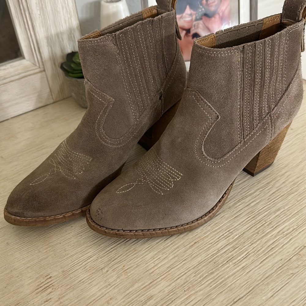 Dolce Vita size 6